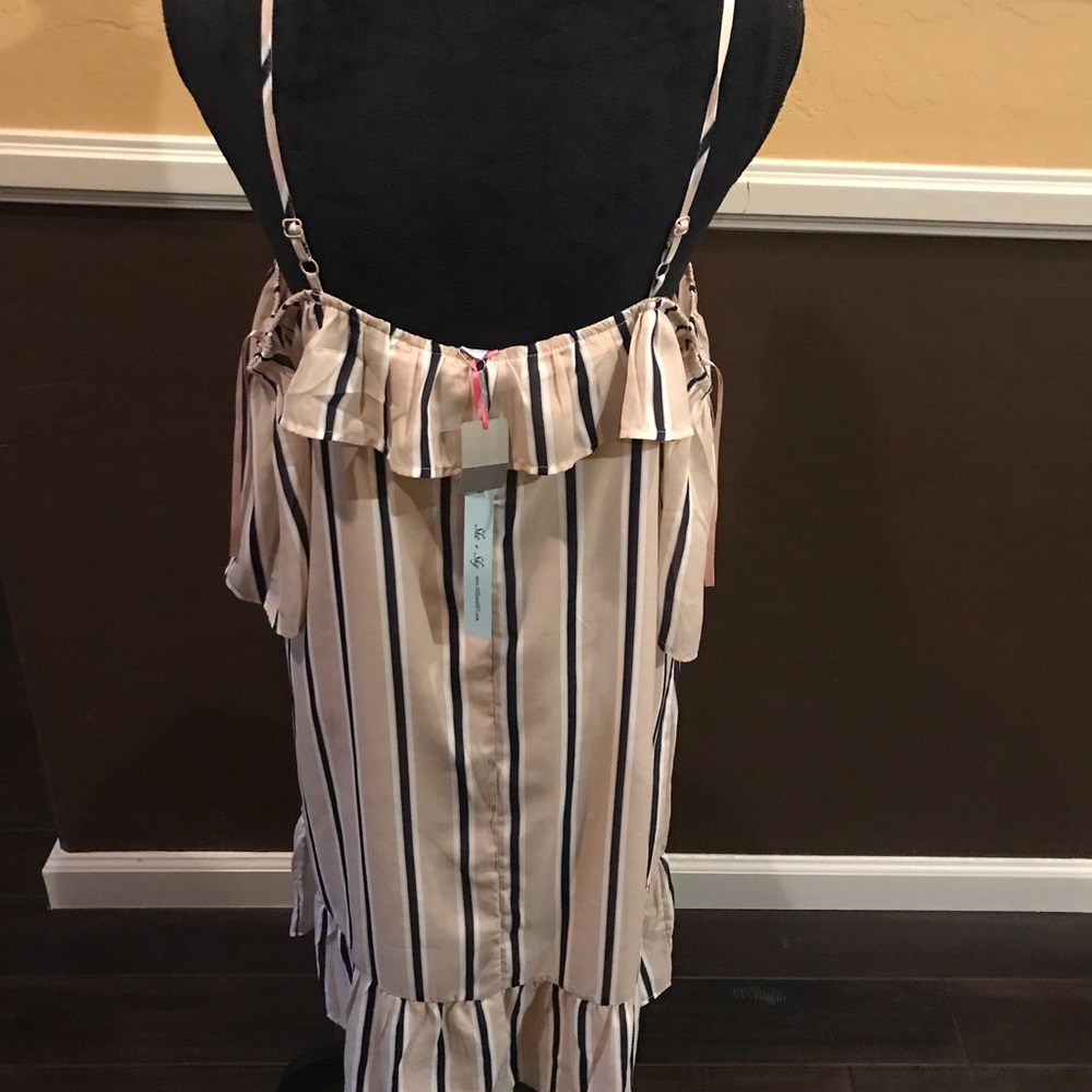 Cold Shoulder Dress - Picture 3 of 3